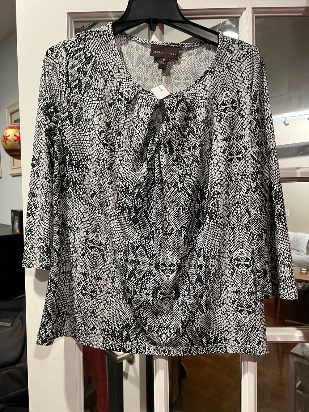 Dana Buchman Black & White Snake Print Scoop-Neck Blouse